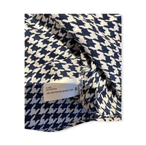 Gap Women’s Geometric Blouse Button Down Top Size Large - Picture 6 of 9